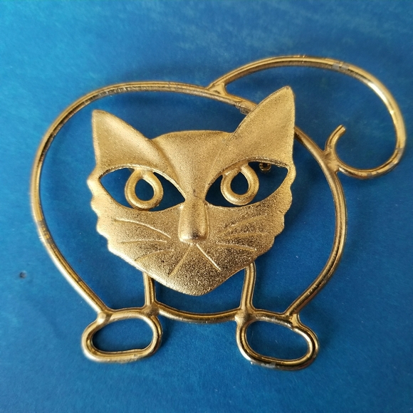 Vintage Jewelry - Vintage cat brooch kitty pin gold tone jewelry
